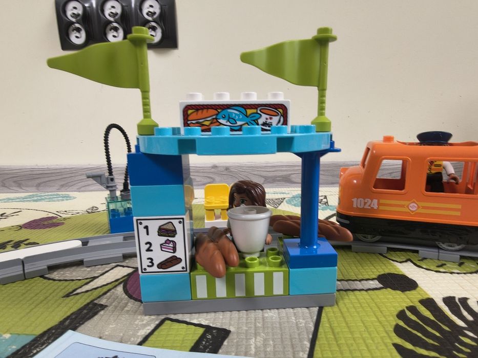 Pociąg LEGO Duplo towarowy i parowy 10875 i 10874