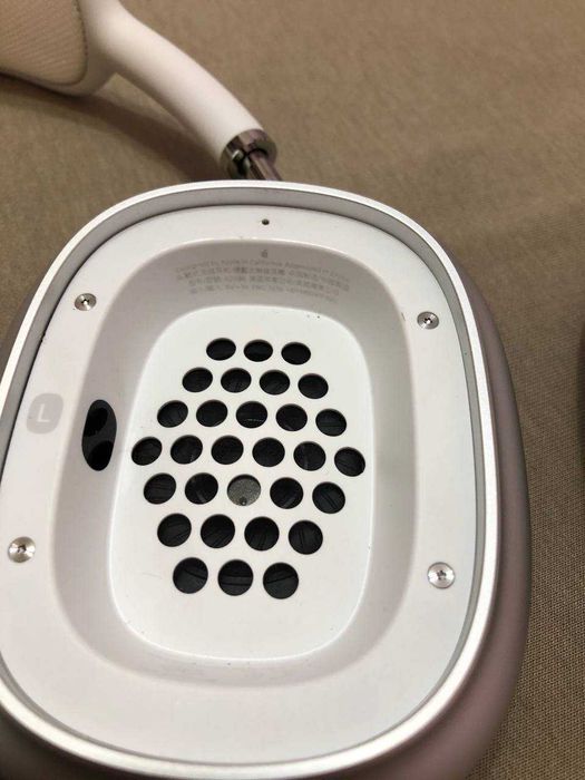 Продам свої оригінальні Apple Airpods Max silver a2096 Навушники