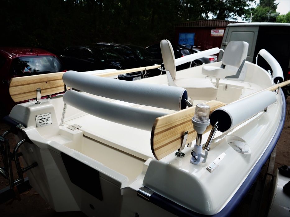Łódź motorowa camline 400
