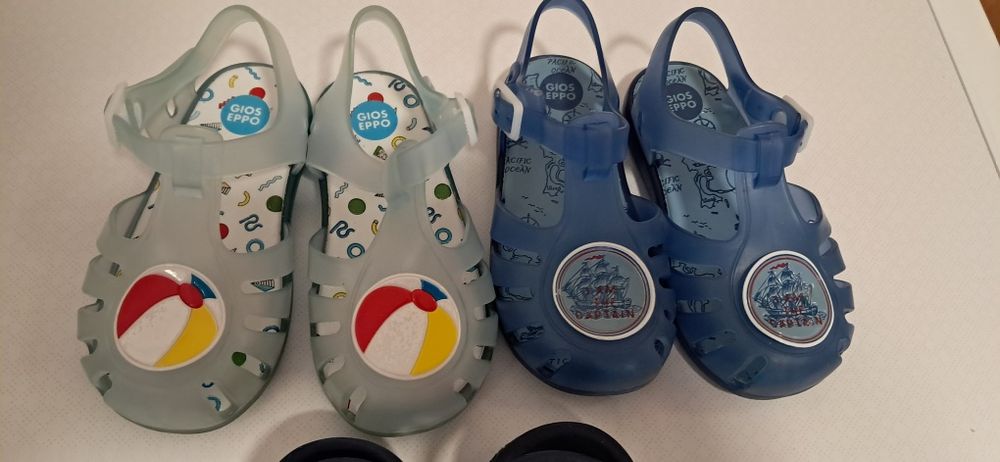 Crocs e sandálias Gioseppo 24