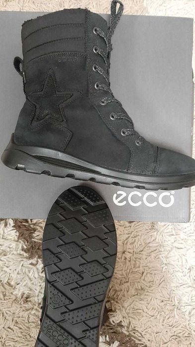 зимові черевики  ecco 37 розмір