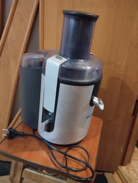 Соковыжималка Филипс Philips HR1861