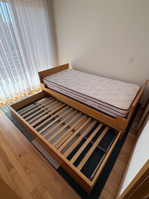 Vendo cama dupla de criança + colchões 90x200cm