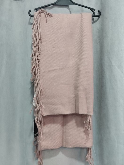 Nowy szalik damski Top Secret