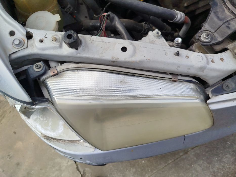 Ótica / farol direita MAZDA 323 F VI (BJ)