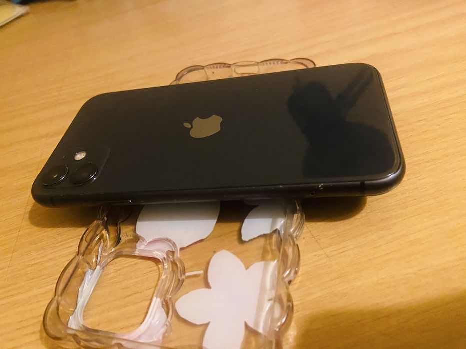 Iphne 11 em 64gb