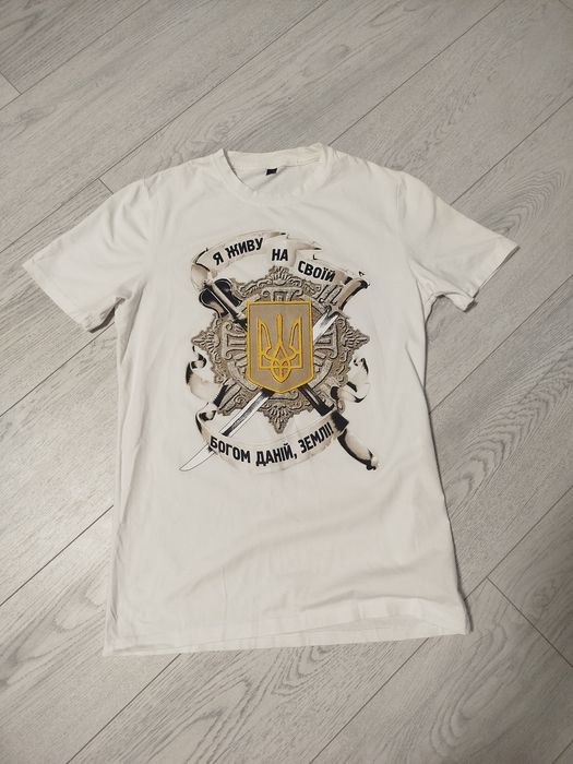 Футболка хлопчик білого кольору