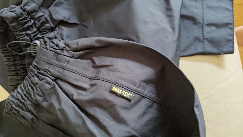 Komplet przeciwdeszczowy BMW (rozm. L) Gore-Tex