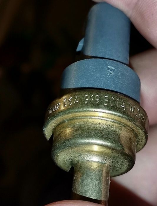 Датчик температури 06A 919 501A