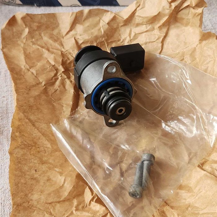 Регулирующий клапан подачи топлива тнвд 0281006253 BOSCH 1462C00987