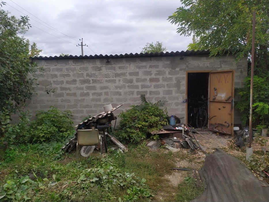 часть дома 1\3 на правом берегу 60м"