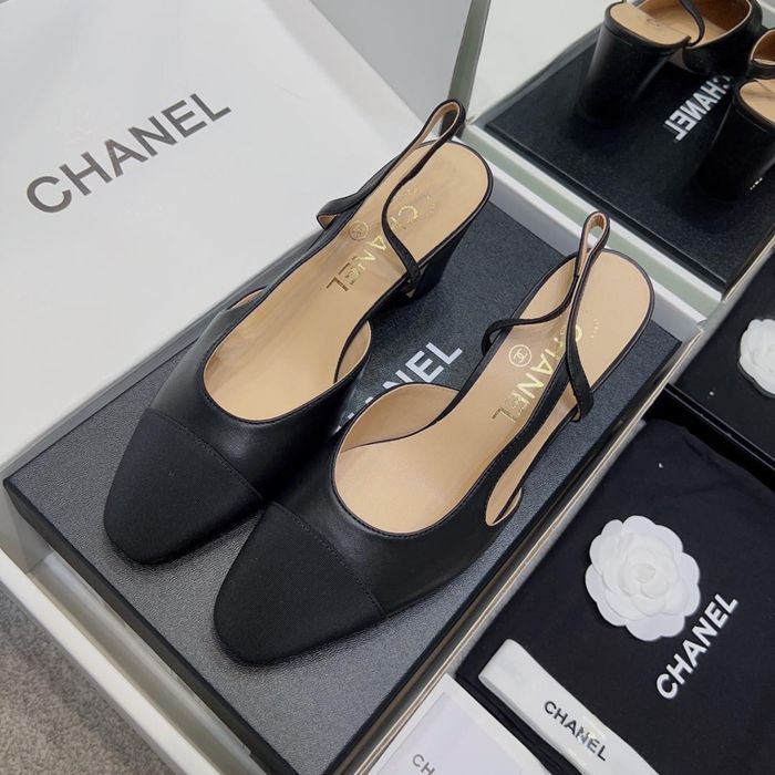 Czółenka Chanel Slingback black