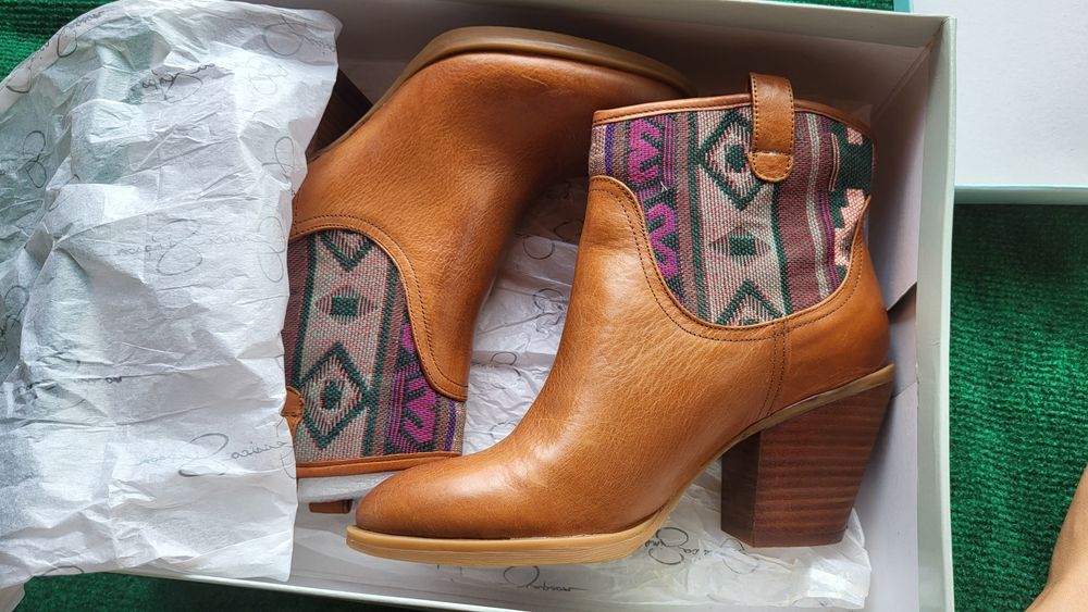 Botas senhora da marca Jessica Simpsonnovas 36