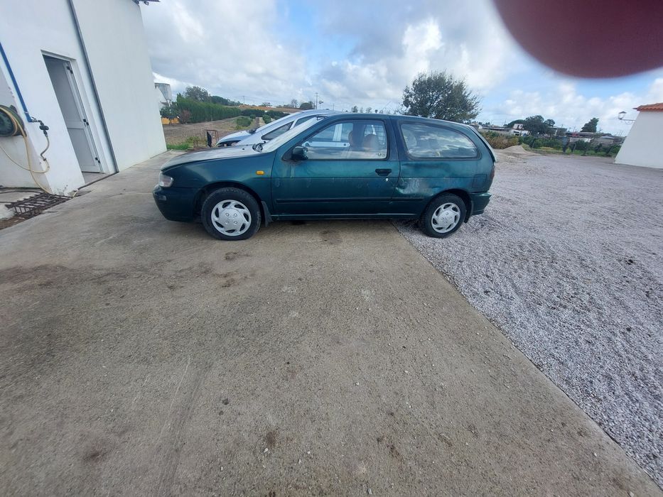 Nissan  almera  20D  comercial