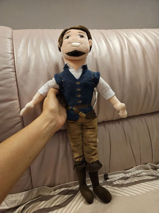 Мʼяка іграшка кукла Юджин з мультику рапунсель