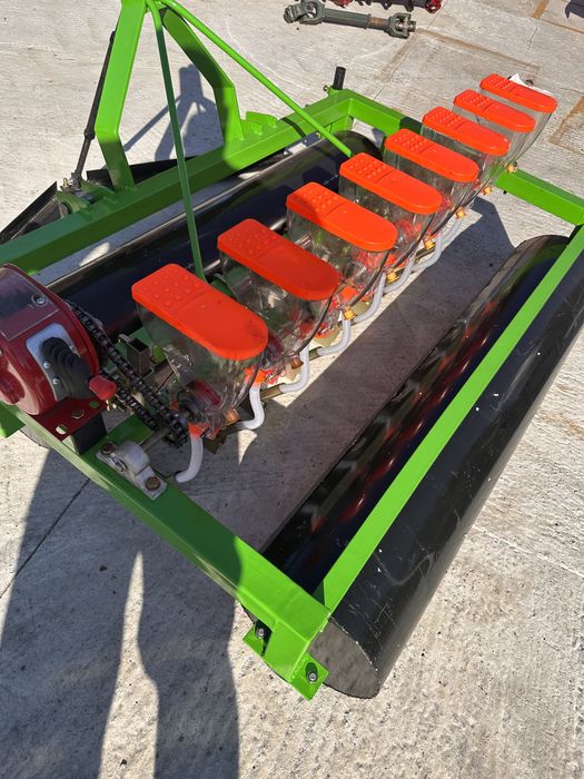 Сівалка овочева точного висіву 6 рядів