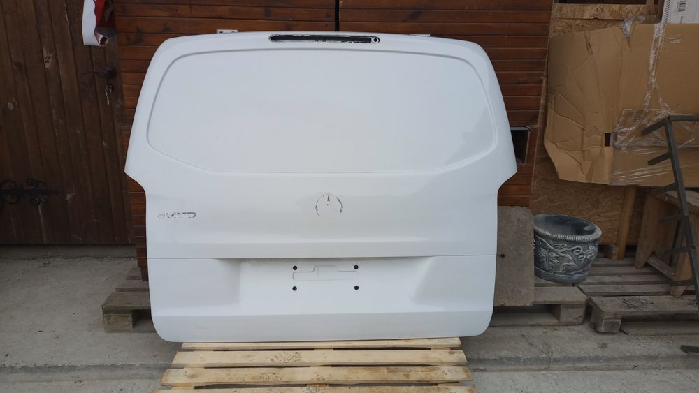 Двері задні (ляда) нові оригінальні Мерседес Віто А447. Mercedes Vito 447.
