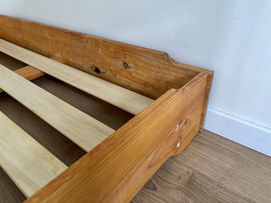 Cama Montessori de casal LUFE em madeira maciça + colchão 140×190