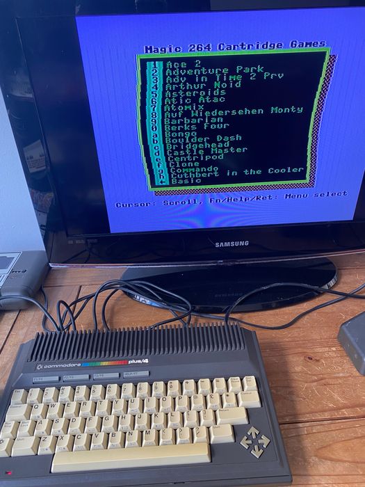 Commodore Plus4,w pudelku,komplet gotowy do gry