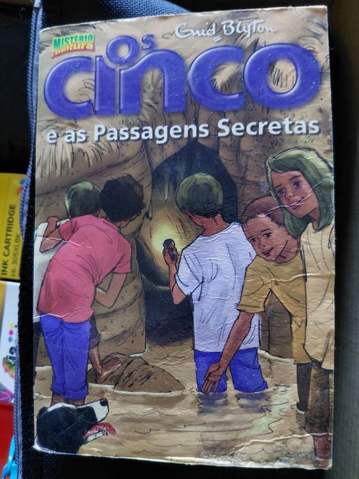 Livros infantis e Coleções juvenis