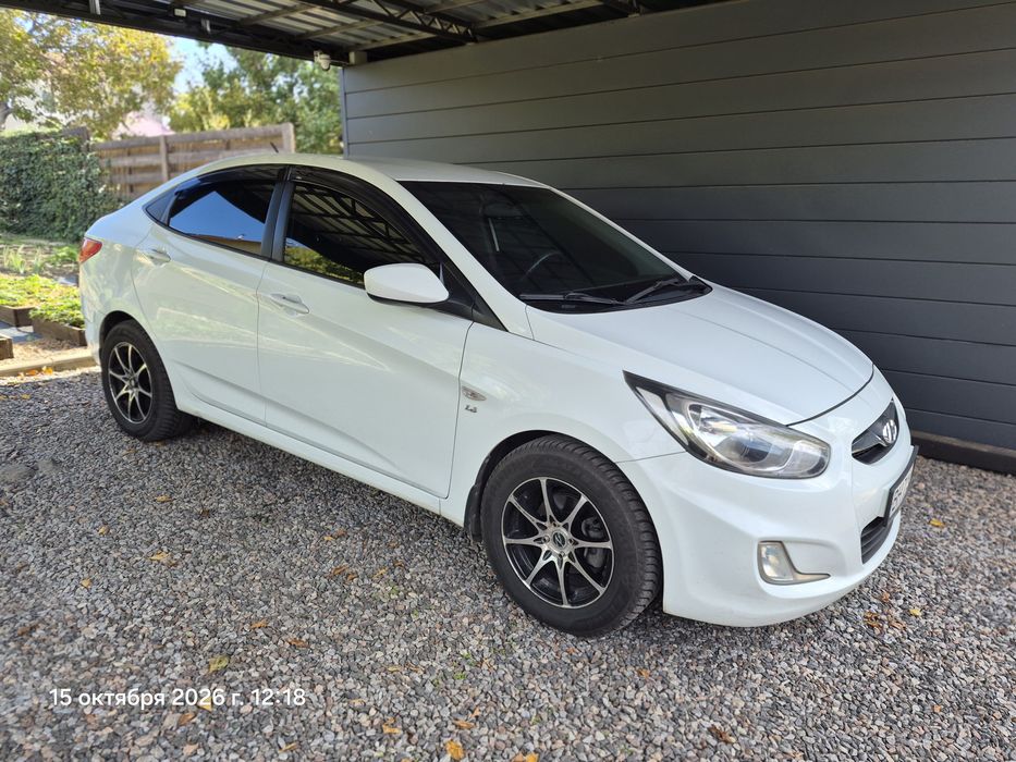 Продам Hyundai accent 2012 р.в АКПП, газ/бензин