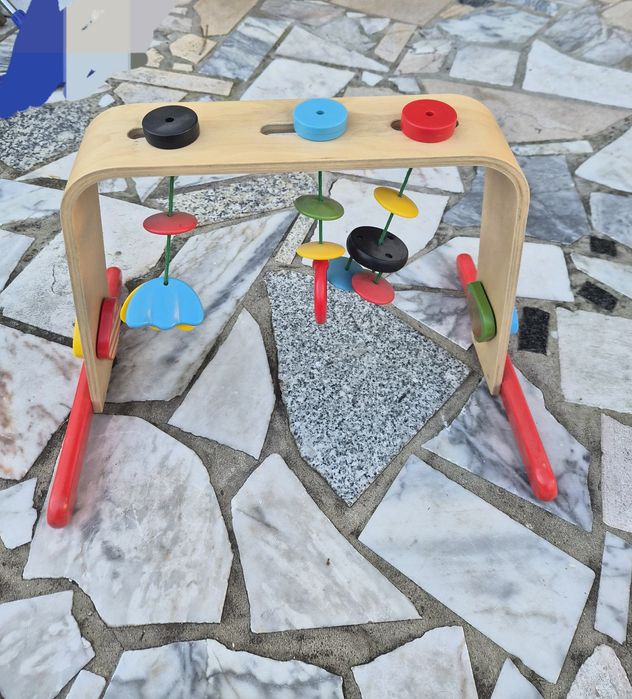 Mobile madeira bebé