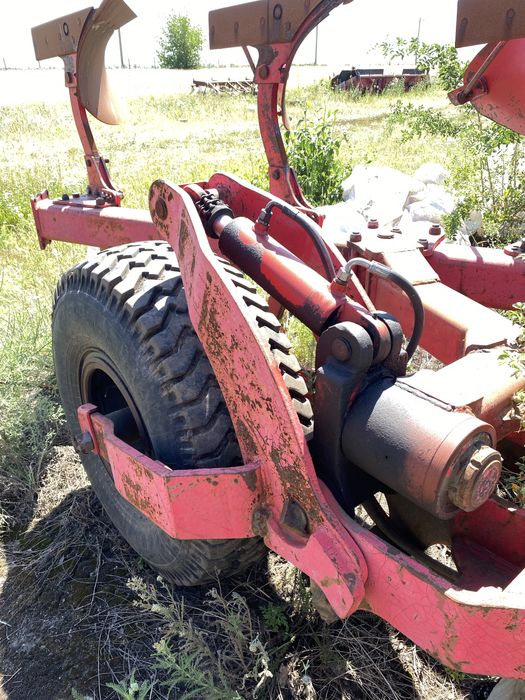 Плуг ОПТИКОН 7-ми корпусний