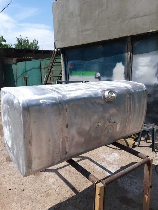 Топливный бак, ремонт кузова, удаление вмятин
