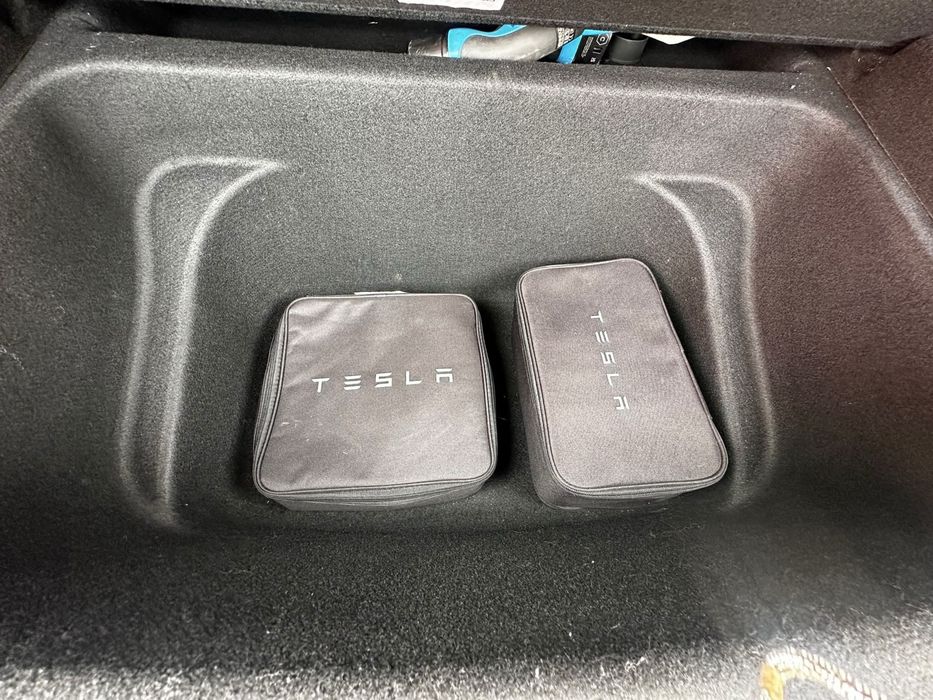 Tesla Model Y 2023 Standard Range