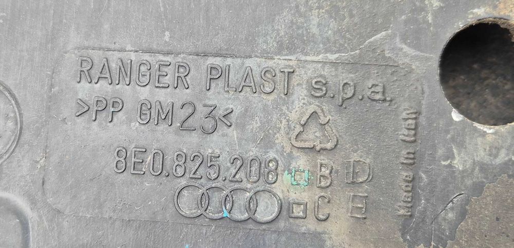 Osłona podwozia prawa Audi A4 B6 B7