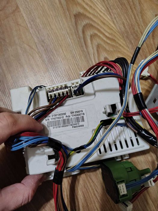 Модуль управління пральної машини Indesit 
IWUC 40851 UA.