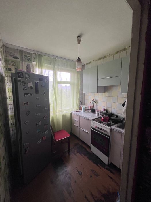 Продам двохкімнатну квартиру.