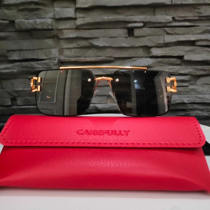 Nowe stylowe okulary przeciwsłoneczne z etui dla kobiet
