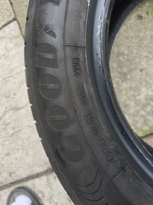 Komplet opon 215/65 R16