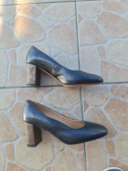 Czarne buty na obcasie LIZARD 36