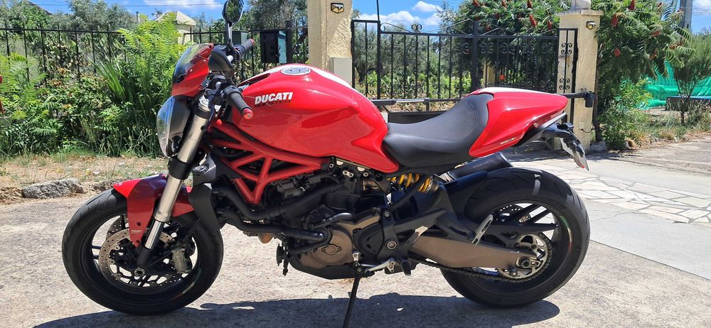 Ducati monster 821 stripe