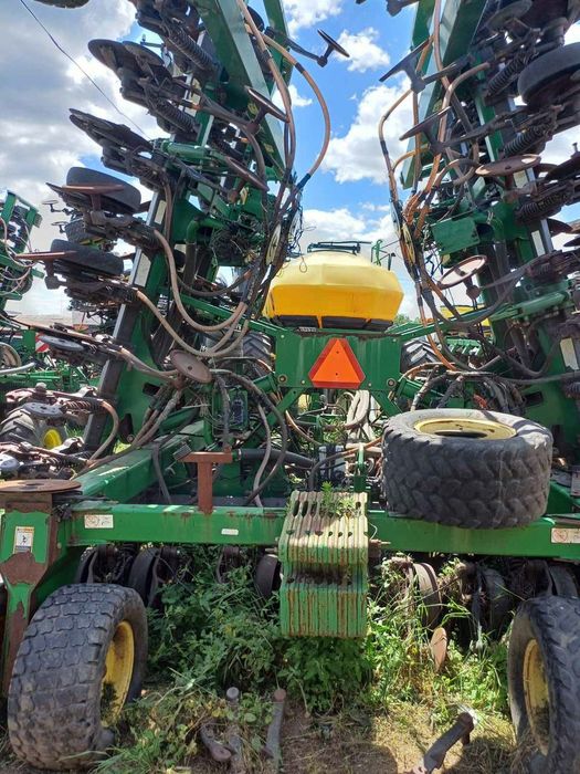 Посевной комплекс зерновой John Deere 1890 с прицепным  баком 1910