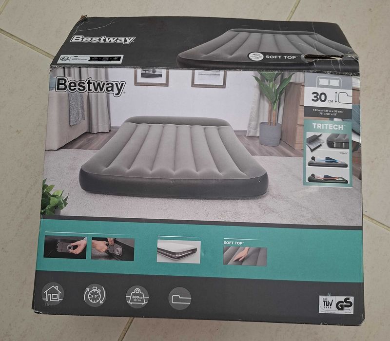 Colchão Insuflável BESTWAY para 2 pessoas, bomba elétrica integrada