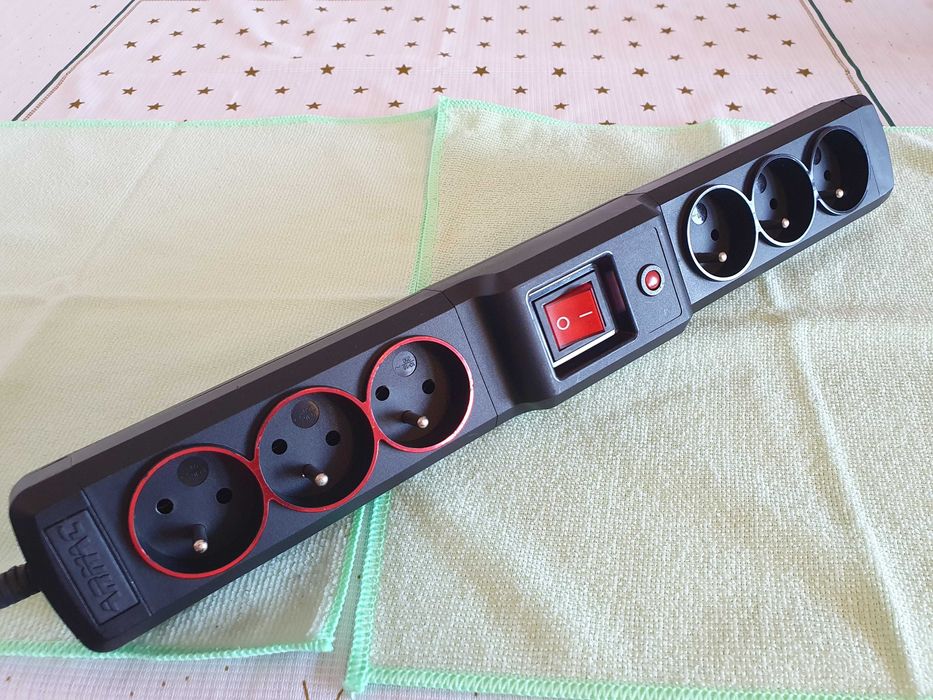 Listwa zasilająca Armac Multi (gniazda stale zasilane - pernament)