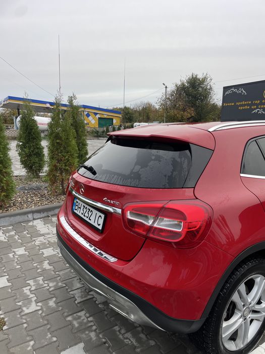 Мерседес GLA 250