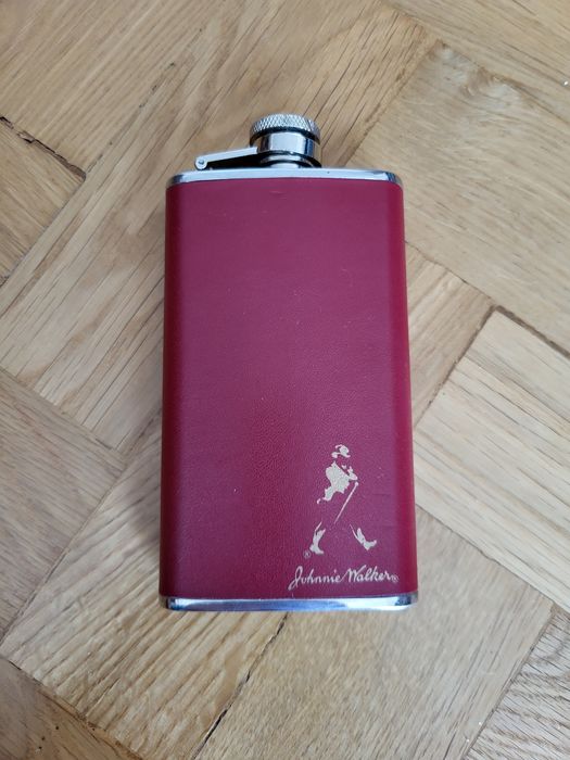Piersiówka 100ml Johnnie Walker że stali nierdzewnej
