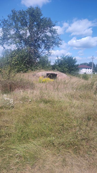 Продам приміщення 200 кВ та земельну ділянку 2,5 ГА в Літочках