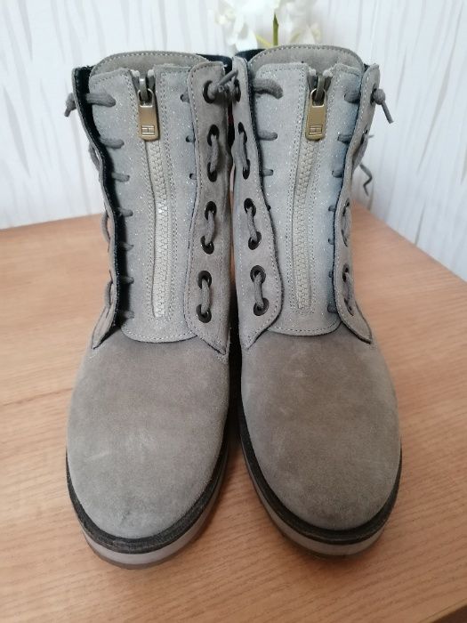 Tommy Hilfiger botki sztyblety Beżowe 40