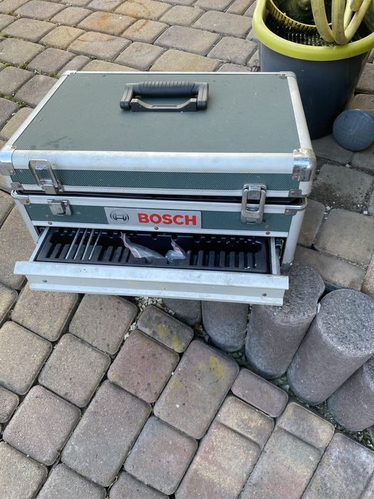 Sprzedam walizke bosch