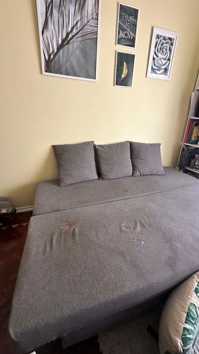 Sofá cama com arrumação