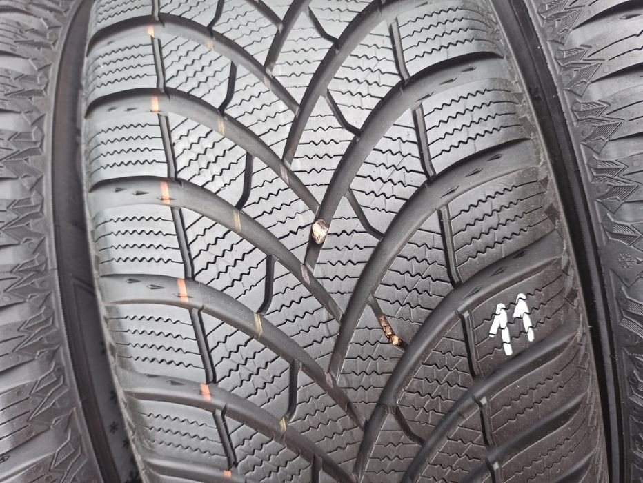 Зимняя резина 215/65 R17 Semperit Speed Grip