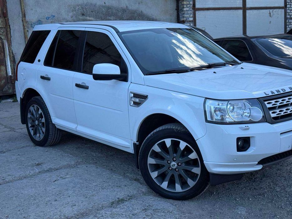 Land Rover Freelander 2011
land rover freelander 2
Турбо дизель  2.2 обьем 
Экономичная надежная машина 
Рендж ровер Фриледер 2
Все работает как часы 
Все перебрано
Турбина генератор стартер
Ходовая 
Новая резина 
Все вопросы по телефону 
Достоная машина
Будете довольны 
Таких на рынке нет