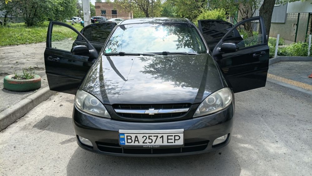 Продаж автомобіля шевроле лачетті