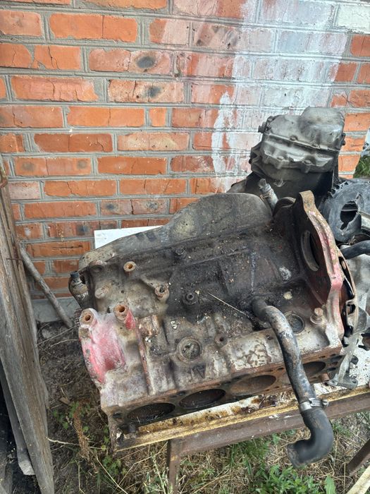 Продам двигун опель кадет 1,3 бензин 1988 року  та коробку
