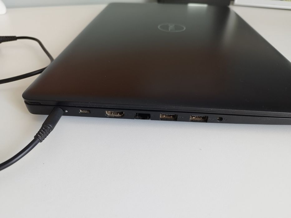 Laptop Dell Inspiron 75F001